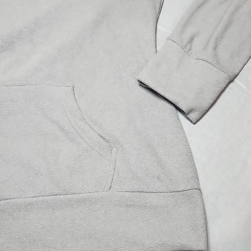 Bench Sweater - Picture 3 of 10